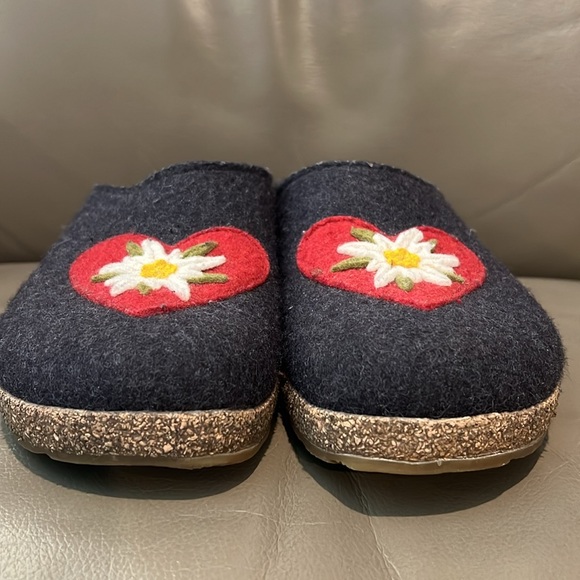 Haflinger Heidi Wool Clogs - Picture 6 of 9